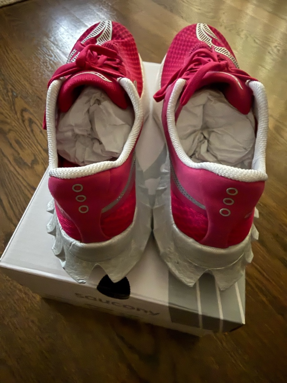 Saucony Women's Magenta Endorphin Pro 4 Running Shoes - Picture 3 of 11